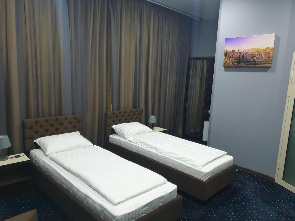 Lex Trend Hotel Irpin Extérieur photo