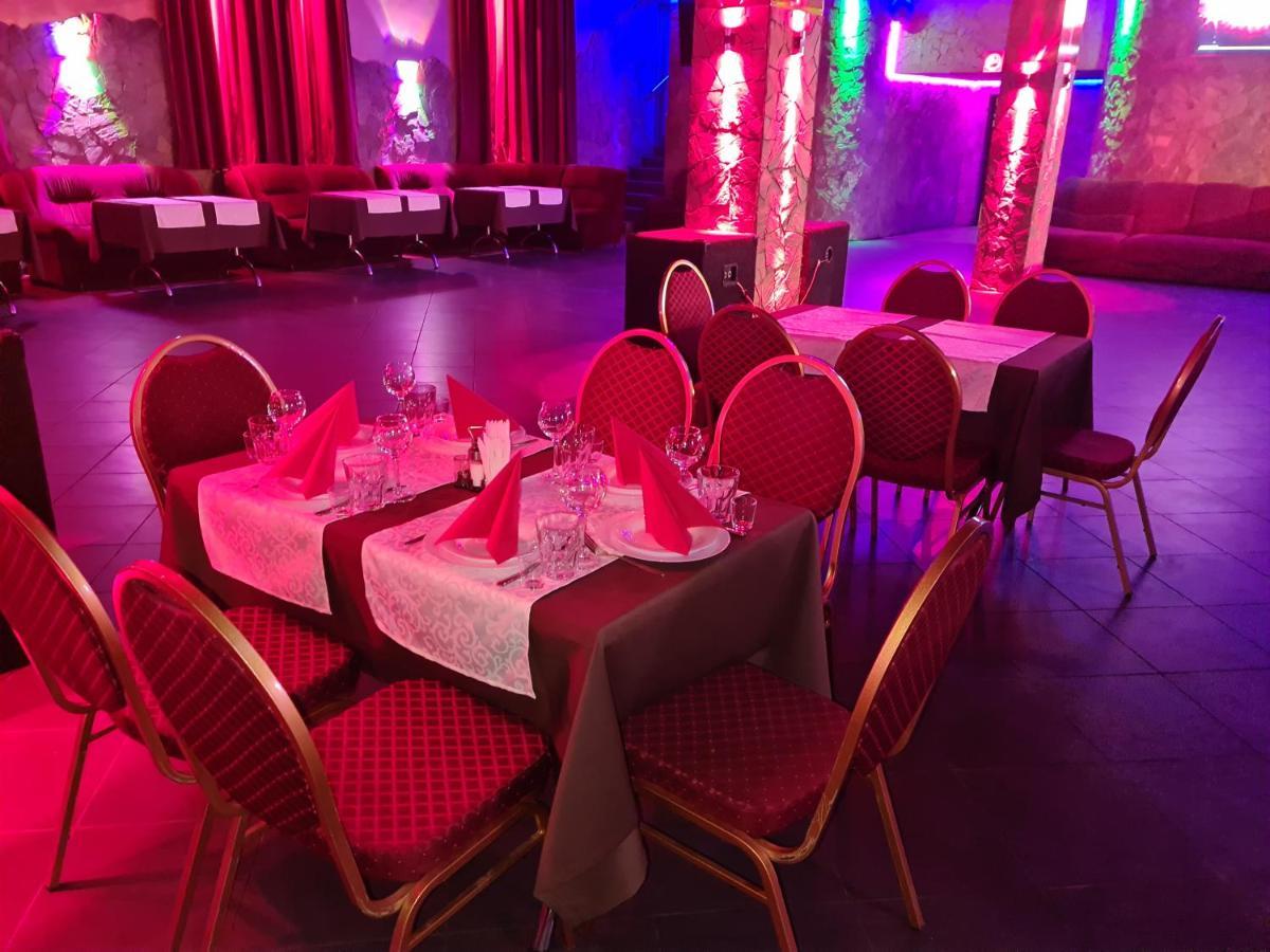 Lex Trend Hotel Irpin Extérieur photo
