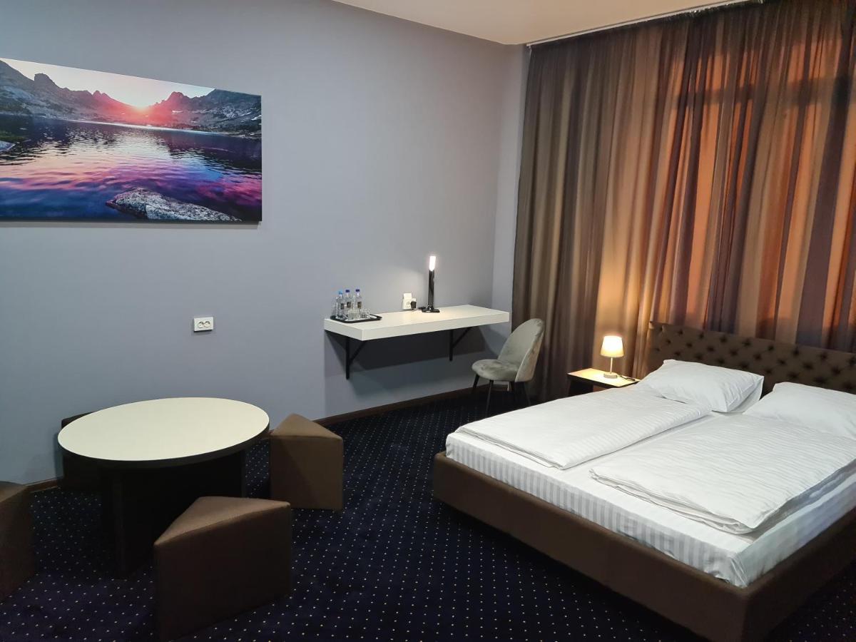 Lex Trend Hotel Irpin Extérieur photo