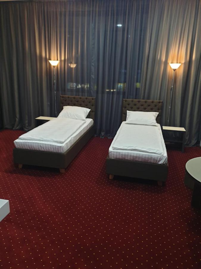 Lex Trend Hotel Irpin Extérieur photo