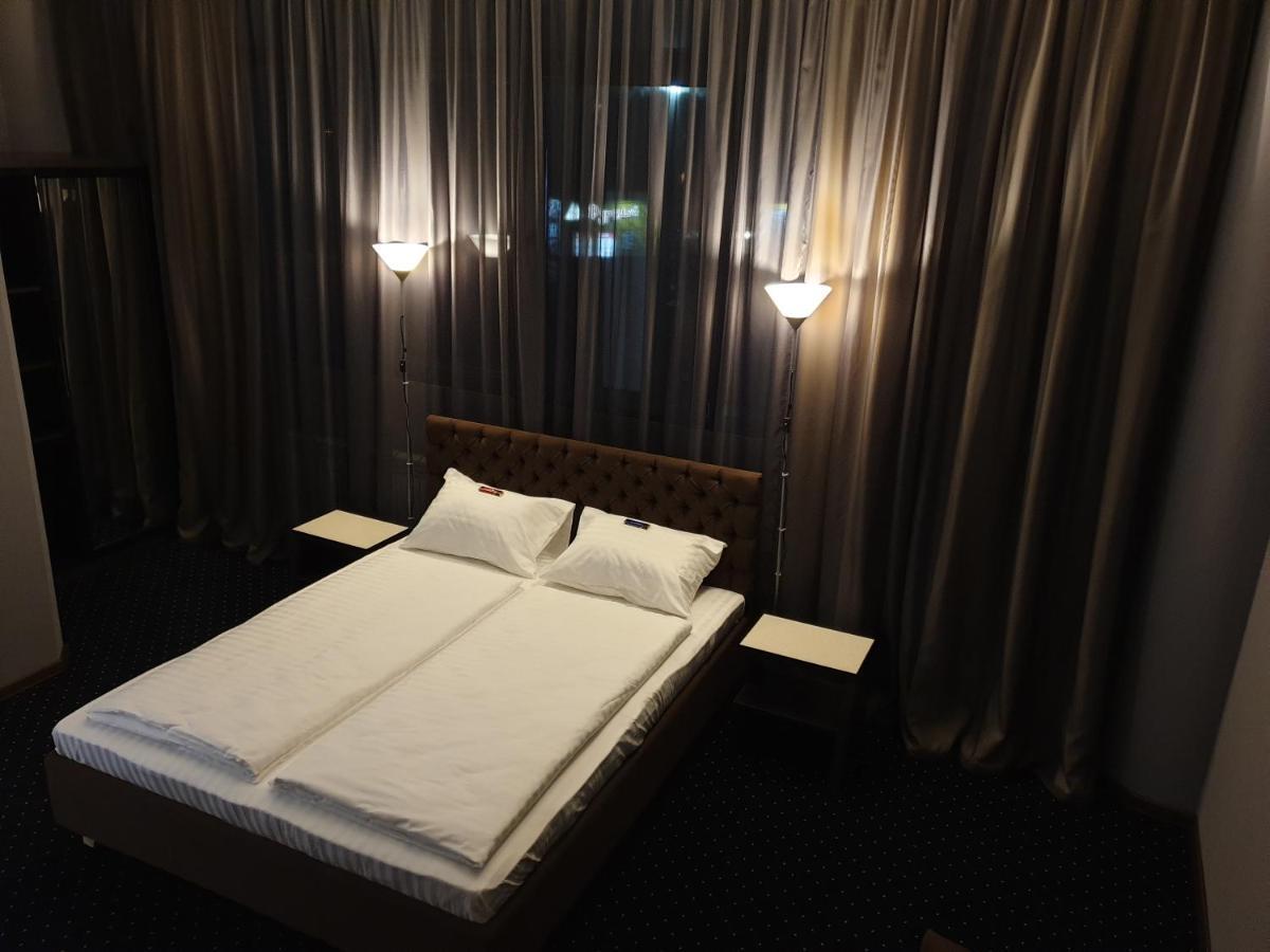 Lex Trend Hotel Irpin Extérieur photo