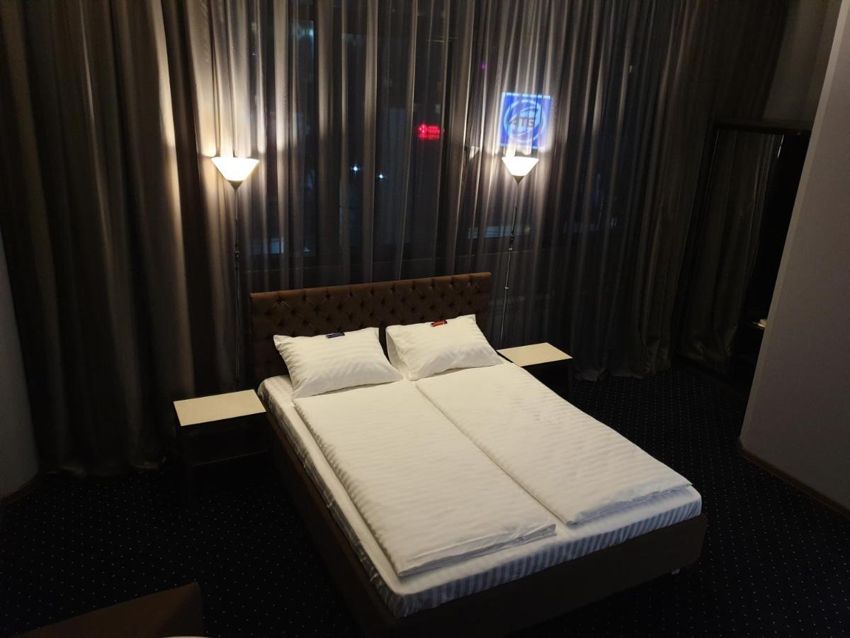 Lex Trend Hotel Irpin Extérieur photo